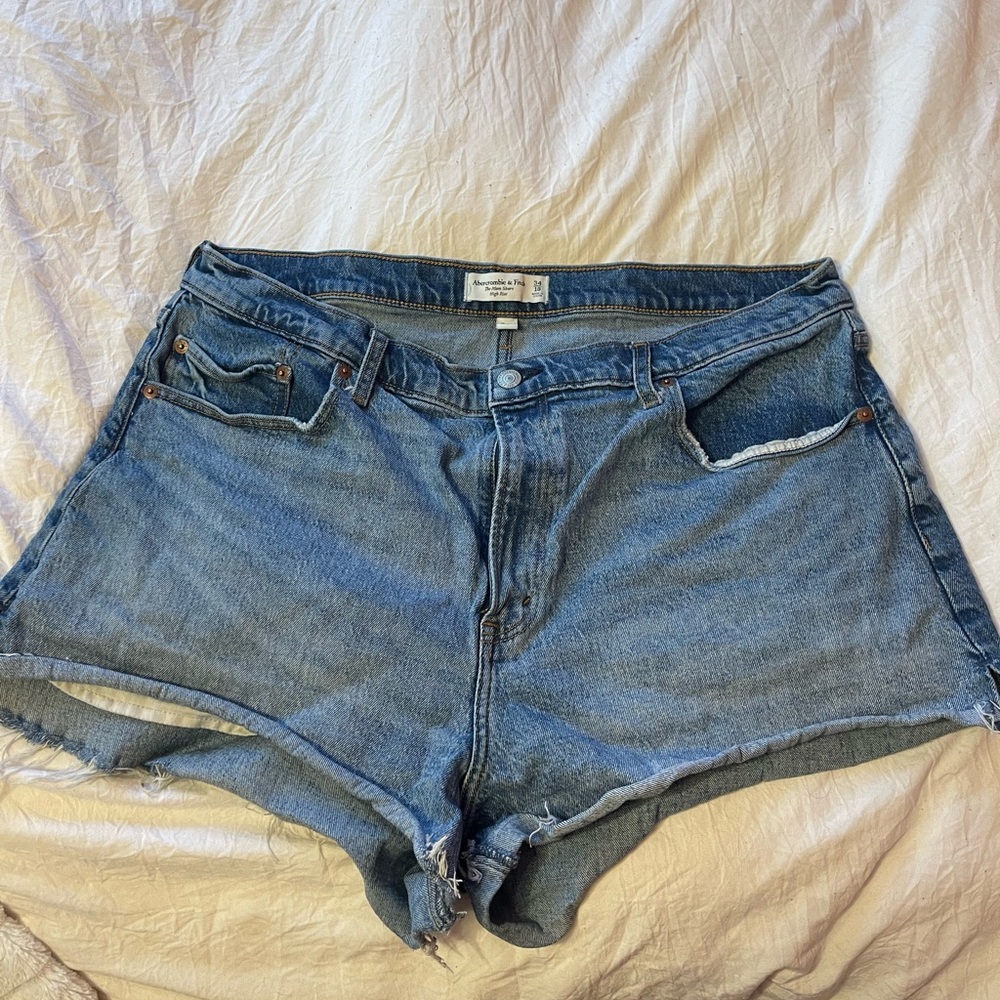 Abercrombie & Fitch The Mom Short
